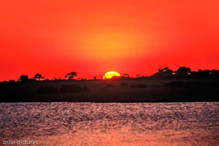 *Feuerroter Sonnenuntergang*<br><br><br><br>