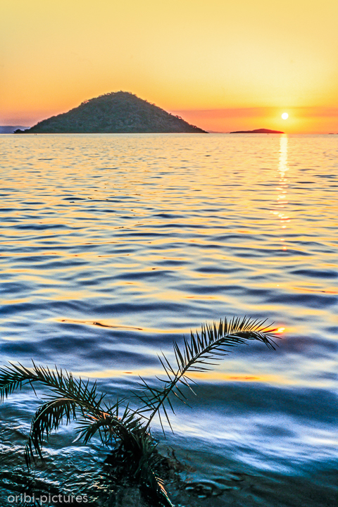 *Sonnenuntergang überm Malawisee*<br><br><br><br>