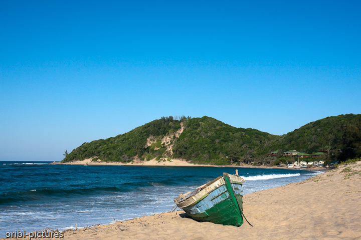 *Ponta do Ouro* <br><br> Der Strand von Ponta do Ouro im äußersten Süden Mosambiks, nur 5 km von der südafrikanischen Grenze und Kosi Bay (Südafrika) entfernt. <br><br>
