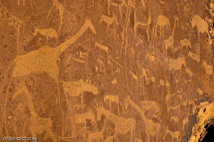 *Felszeichnungen*<br><br>bei Twyfelfontein<br><br>