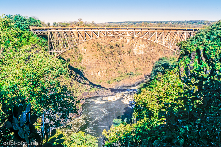 *Grenzbrücke*<br><br><br><br>