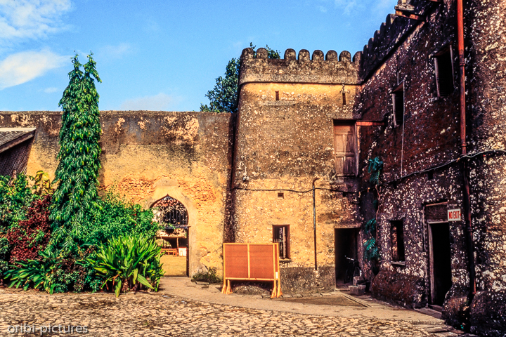 *Fort von Sansibar*<br><br><br><br>