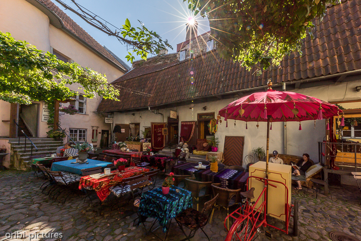 *Masters' Courtyard
*<br><br>Gemütlichkeit im Hinterhof-Café<br><br>