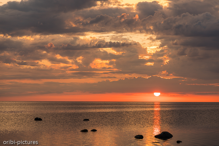 *Sonnenuntergang*<br><br><br><br>