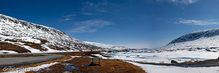 *Sognefjellvegen II*<br><br>Diese Panoramastraße führt entlang des höchsten Berges Norwegens Galdhoppigen (2.469 m).<br><br>