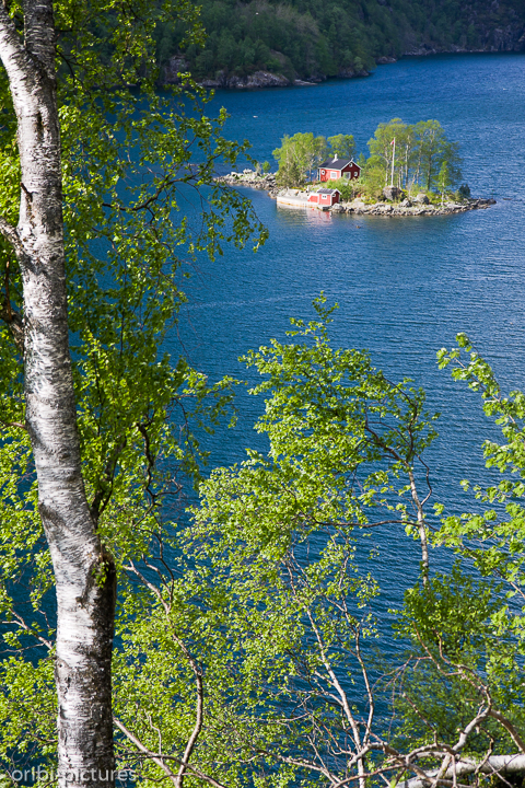 *Idylle im Lovrafjord*<br><br>paradiesisch<br><br>