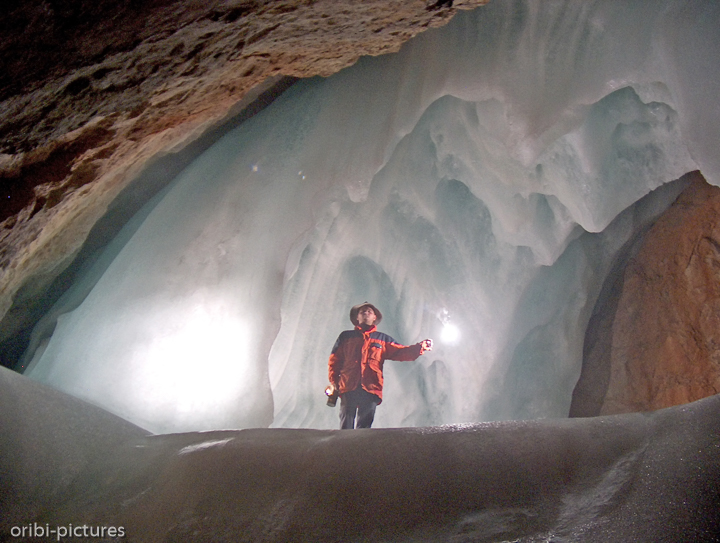 *Schellenberger Eishöhle im Salzburger Land, 2004*<br><br><br><br>