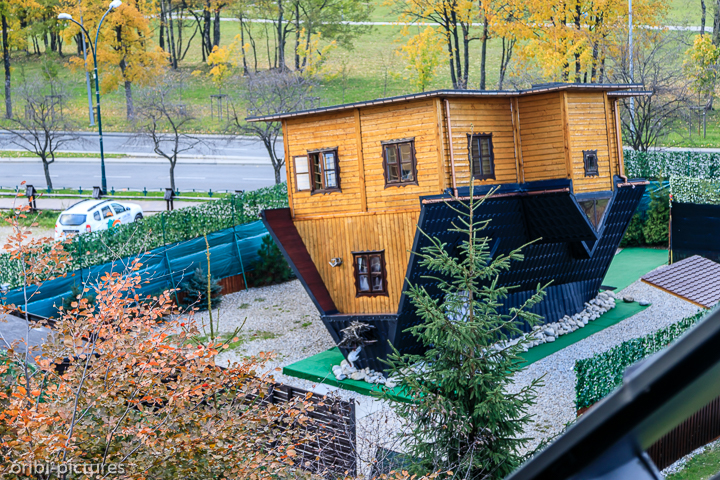 *upsidedown-house in Zakopane*<br><br><br><br>