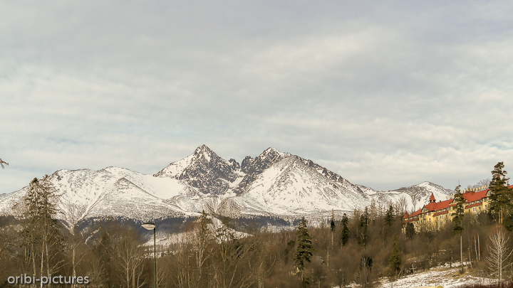 *Tatranska Lomnica *<br><br>Panorama mit Hotel<br><br>