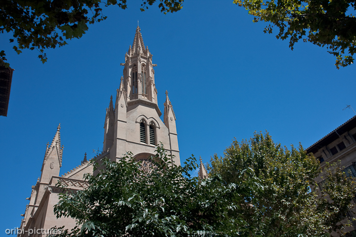 *Kirche Santa Eulàlia*<br><br>Katalanische Gotik des 13. Jahrhunderts<br><br>